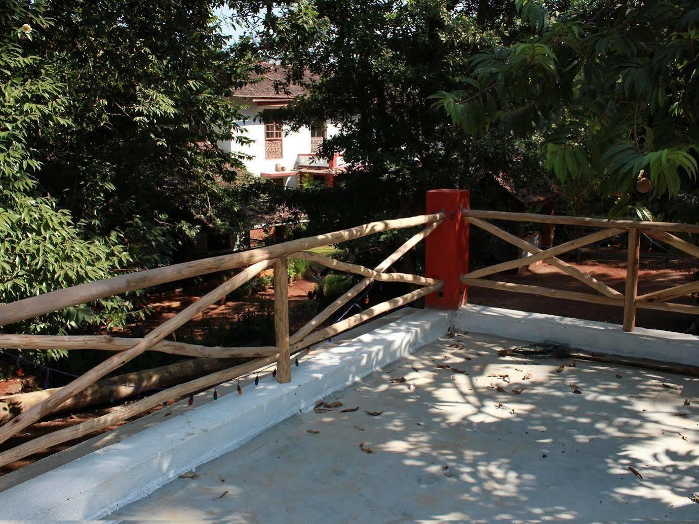 Cancio'S House Hotel Aldona Exterior foto